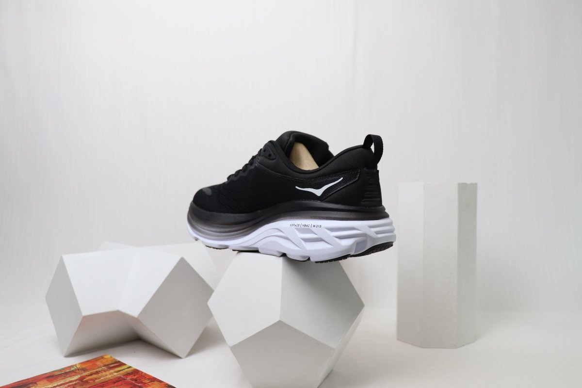 Bondi 8 - HK Unisex Sneakers - Shadow Core - Essencials