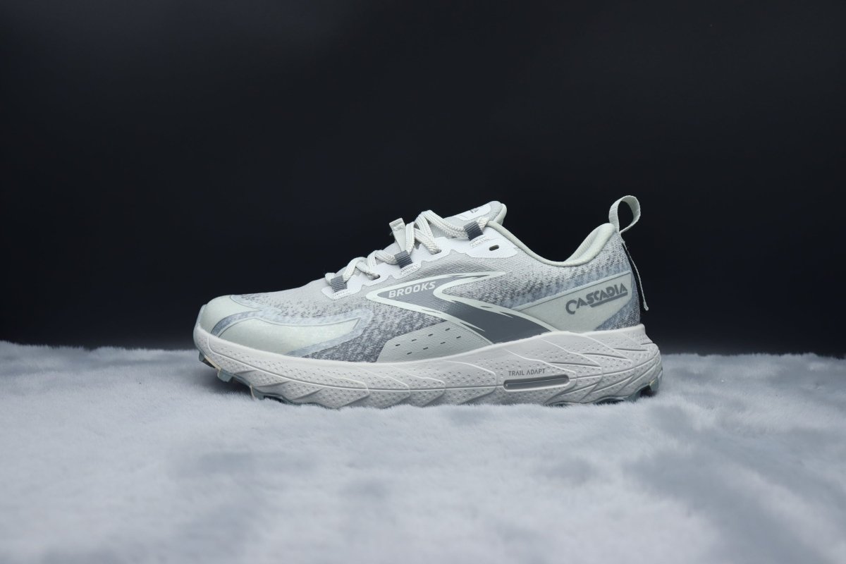 BRKS Cascadia 18 – Arctic White - Essencials