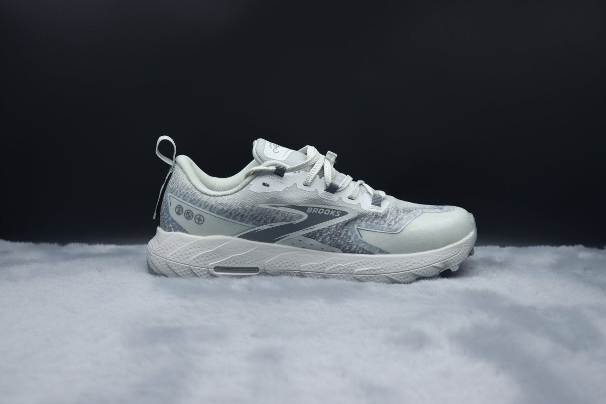 BRKS Cascadia 18 – Arctic White - Essencials