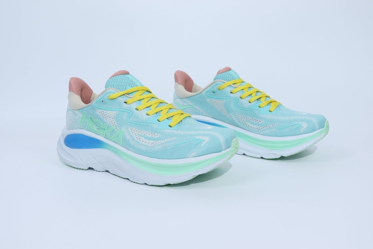 Clifton 10 - HK Unisex Sneakers - Light Blue - Essencials