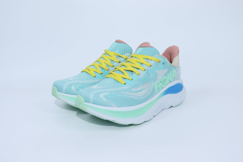 Clifton 10 - HK Unisex Sneakers - Light Blue - Essencials