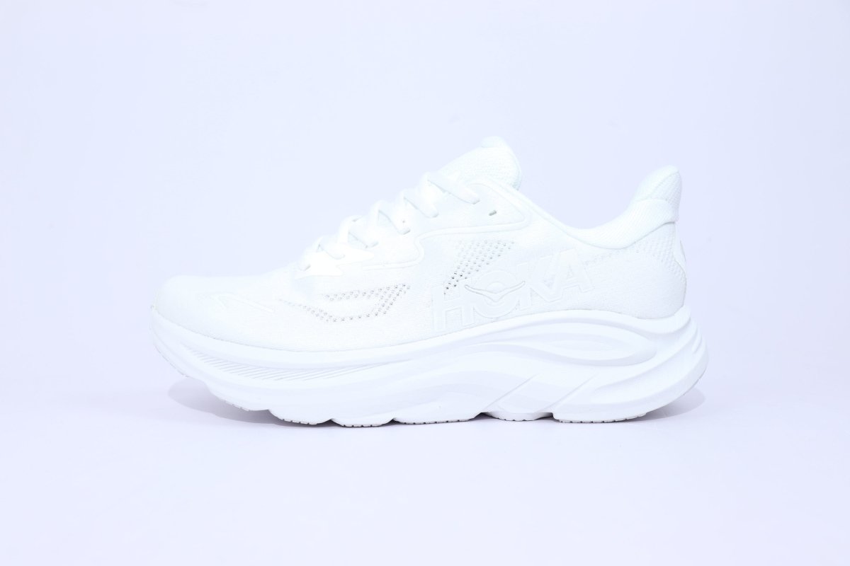 Clifton 10 - HK Unisex Sneakers - White - Essencials