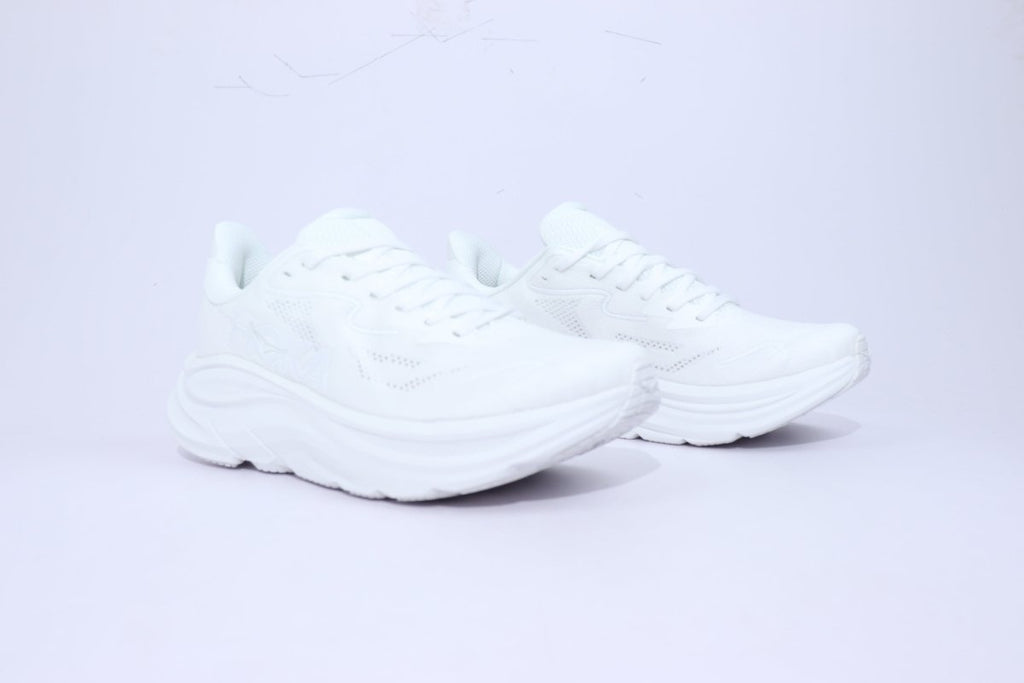 Clifton 10 - HK Unisex Sneakers - White - Essencials