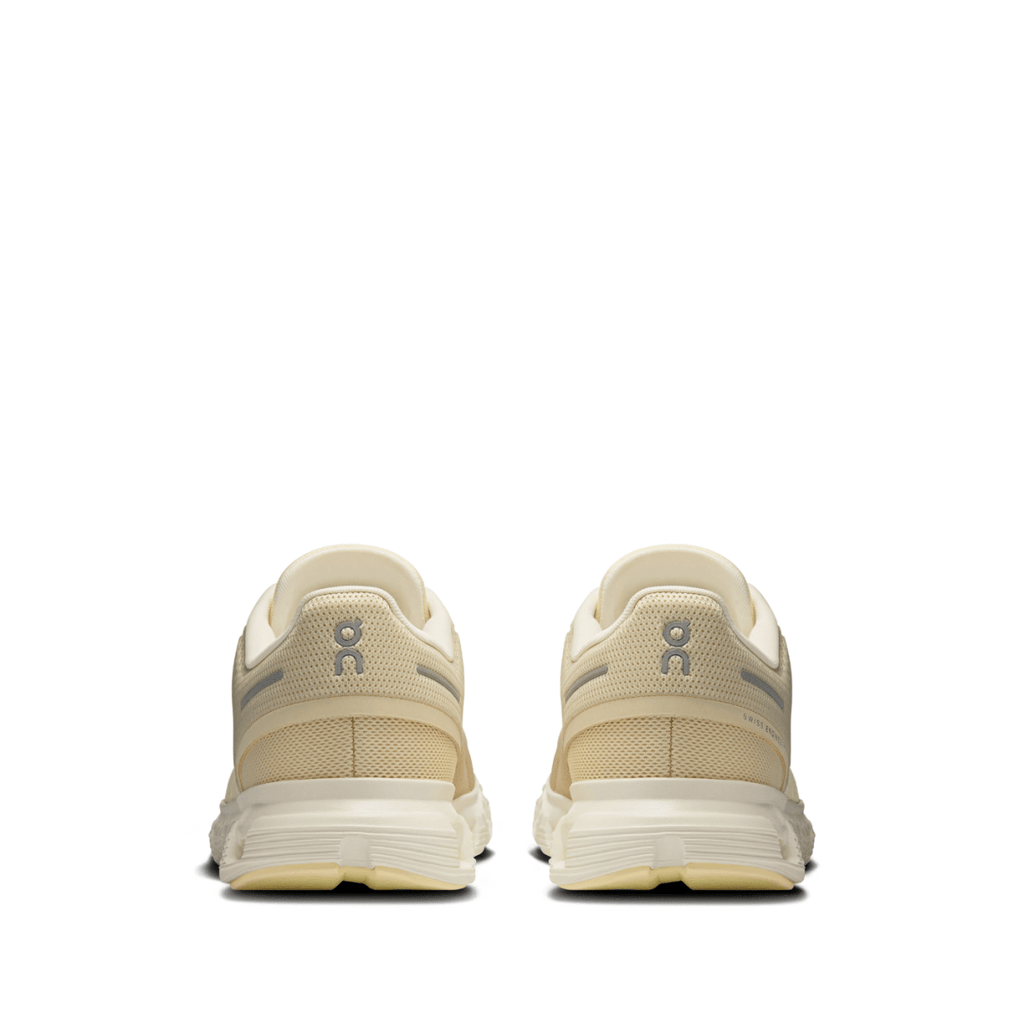 Cloud 6 Castor Ivory - Essencials